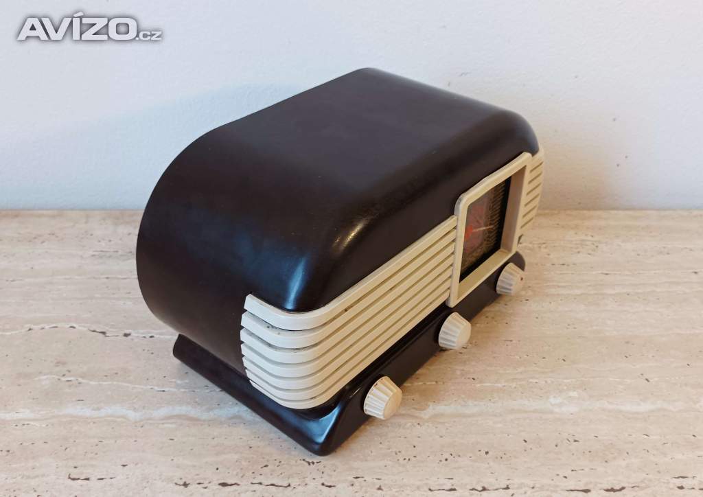 Foto inzerátu Krásný bytový doplněk - starožitné rádio Talisman 307U, plně funkční, po celkové renovaci