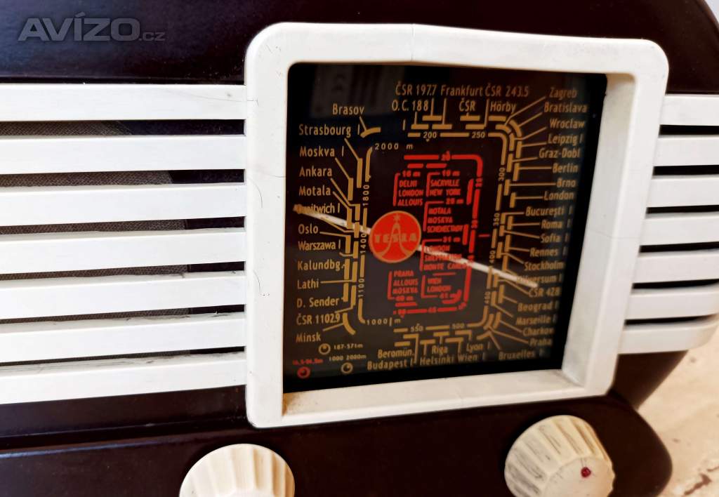 Foto inzerátu Krásný bytový doplněk - starožitné rádio Talisman 307U, plně funkční, po celkové renovaci