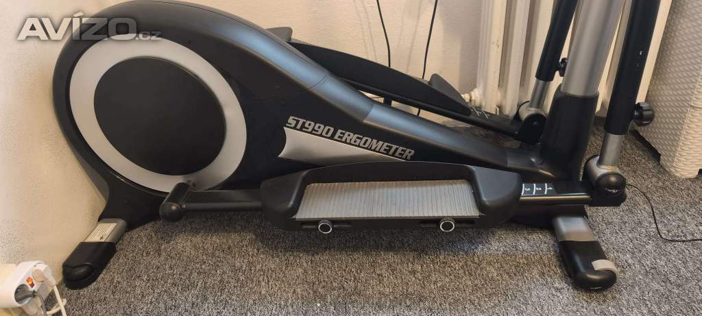 Eliptický trenažér 