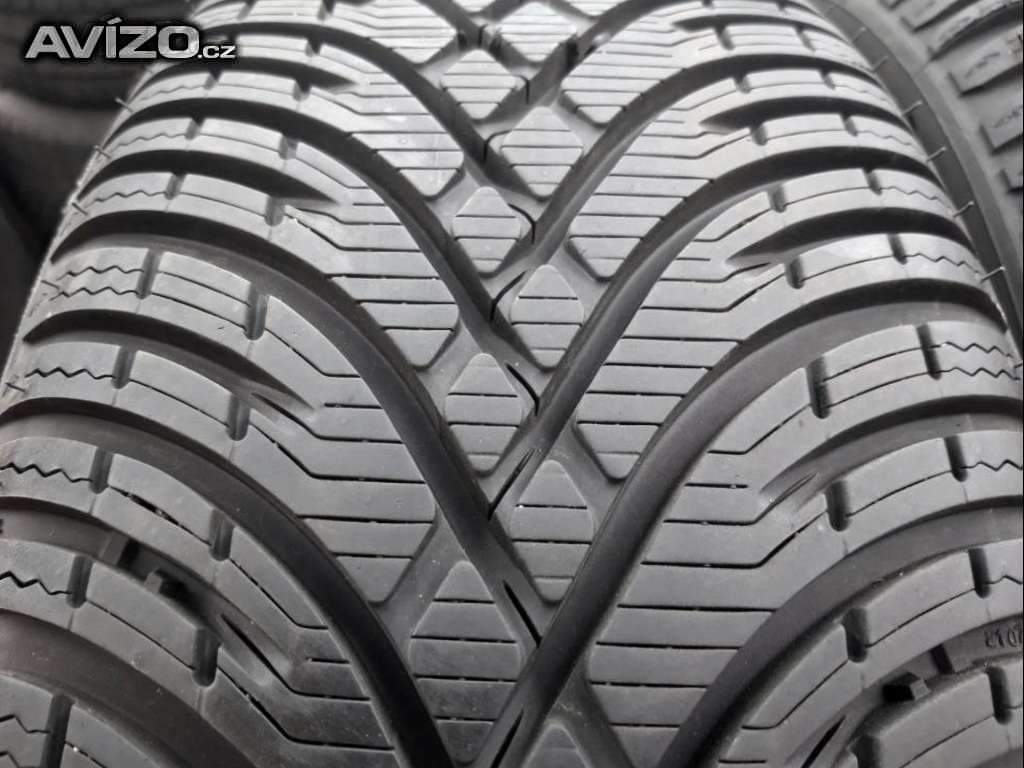 Sady téměř nových zimních pneu 205/55 R17: