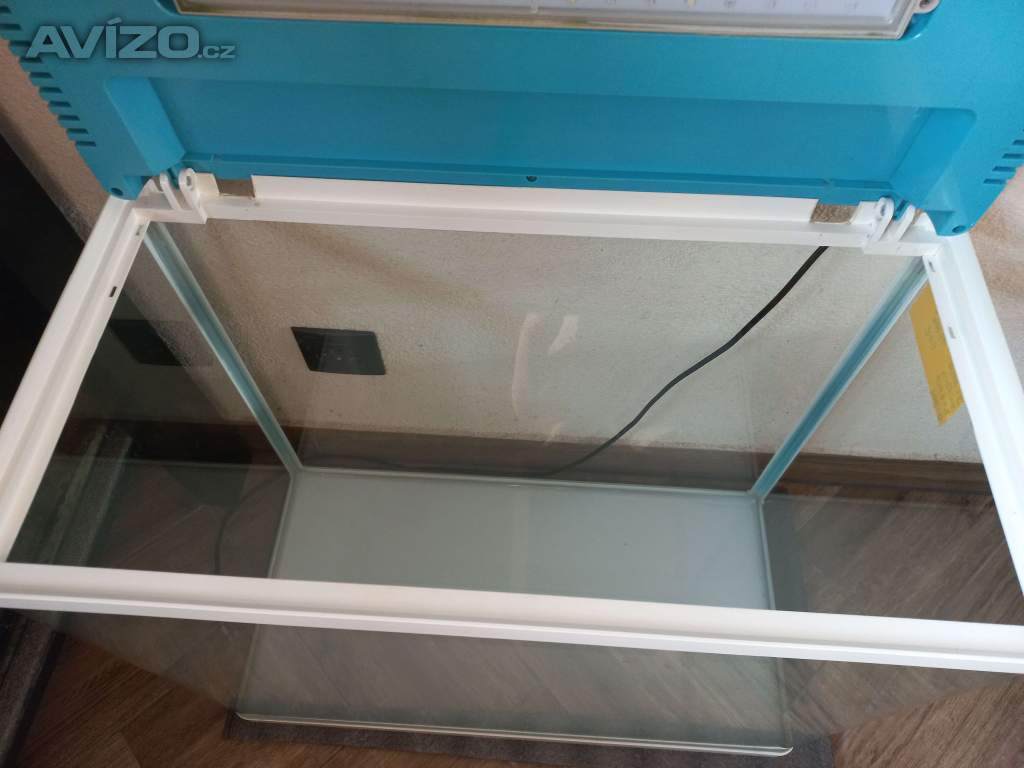 Foto inzerátu Akvárium 90l 