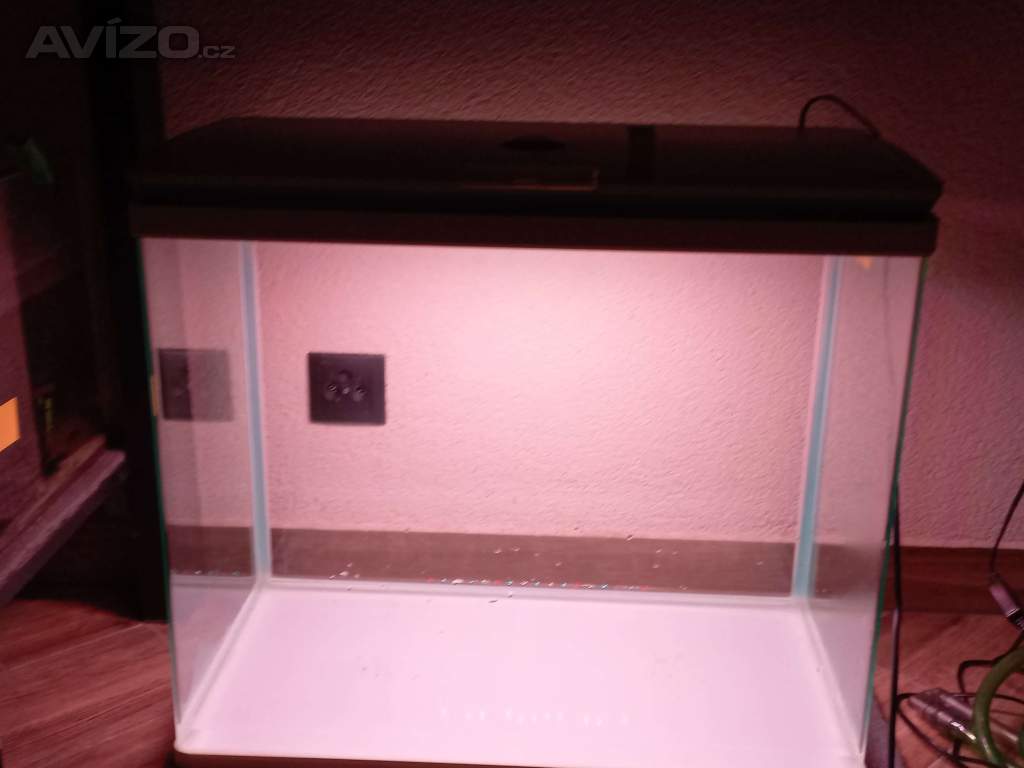 Foto inzerátu Akvárium 90l 