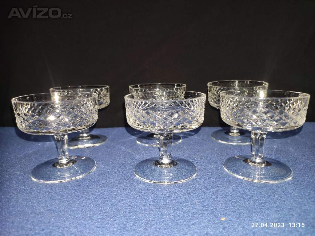 Foto inzerátu Retro skleničky