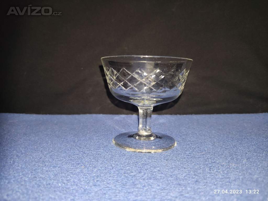 Foto inzerátu Retro skleničky