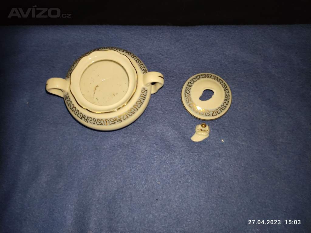 Foto inzerátu Retro set šálků s cukřenkou