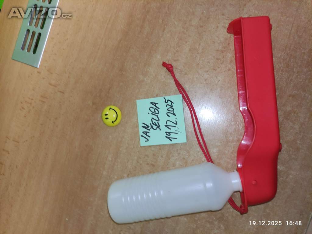 Foto inzerátu Cestovní napájecí láhev pro psy 500 ml