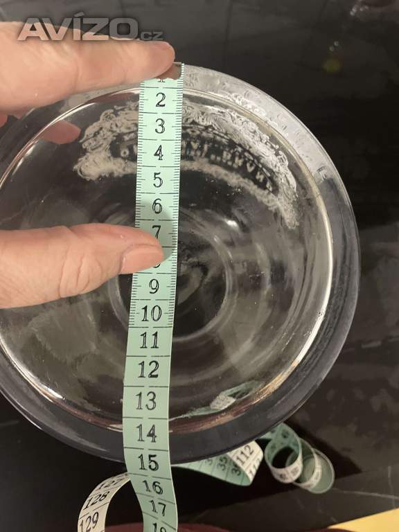 Foto inzerátu Skleněná karafa 