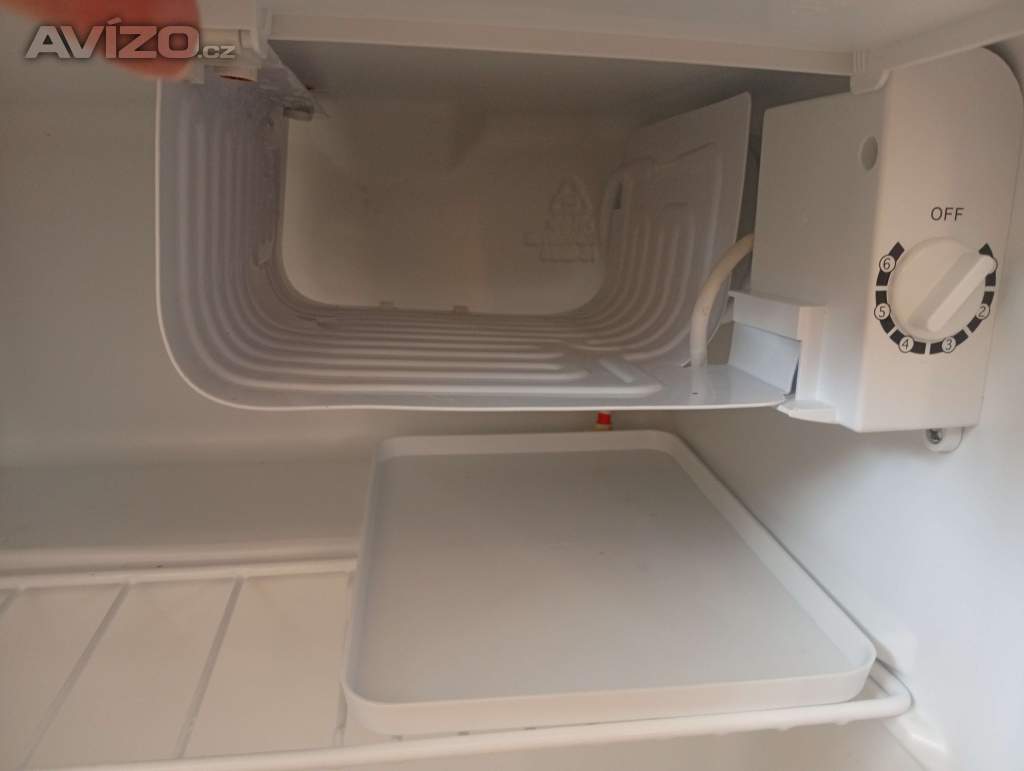 Foto inzerátu Chladnička s mrazícím boxem 
