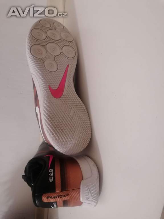 Foto inzerátu Dětské sálovky Nike