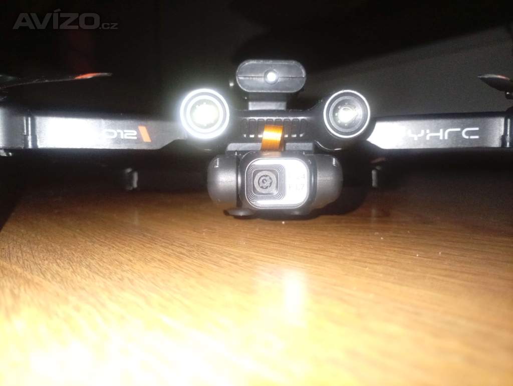 Dron s 4K kamerou, 3 baterie, doba letu 45 min