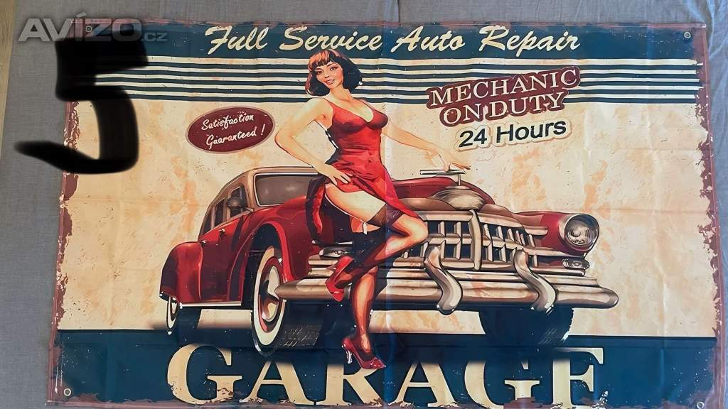 5 - Banner - vlajka GARAGE - červené auto a žena