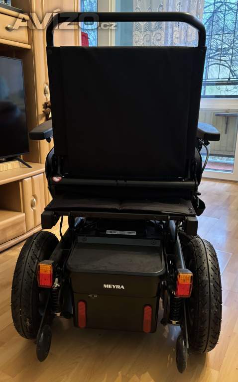 Foto inzerátu Elektrický invalidní vozík MEYRA 