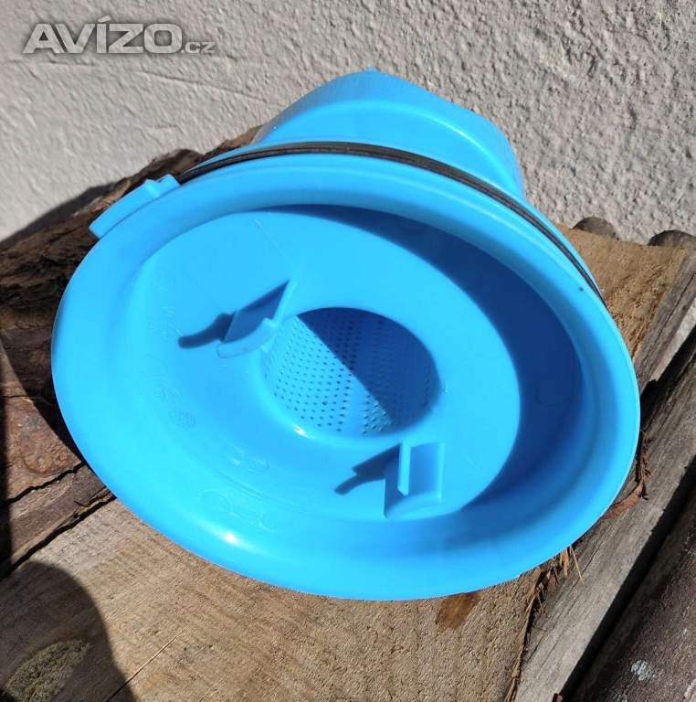 Foto inzerátu Jako nový - malý vysavač BEZSÁČKOVÝ