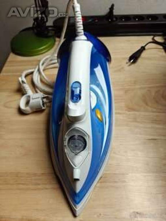 Foto inzerátu Žehlička PHILIPS GC3810 -
