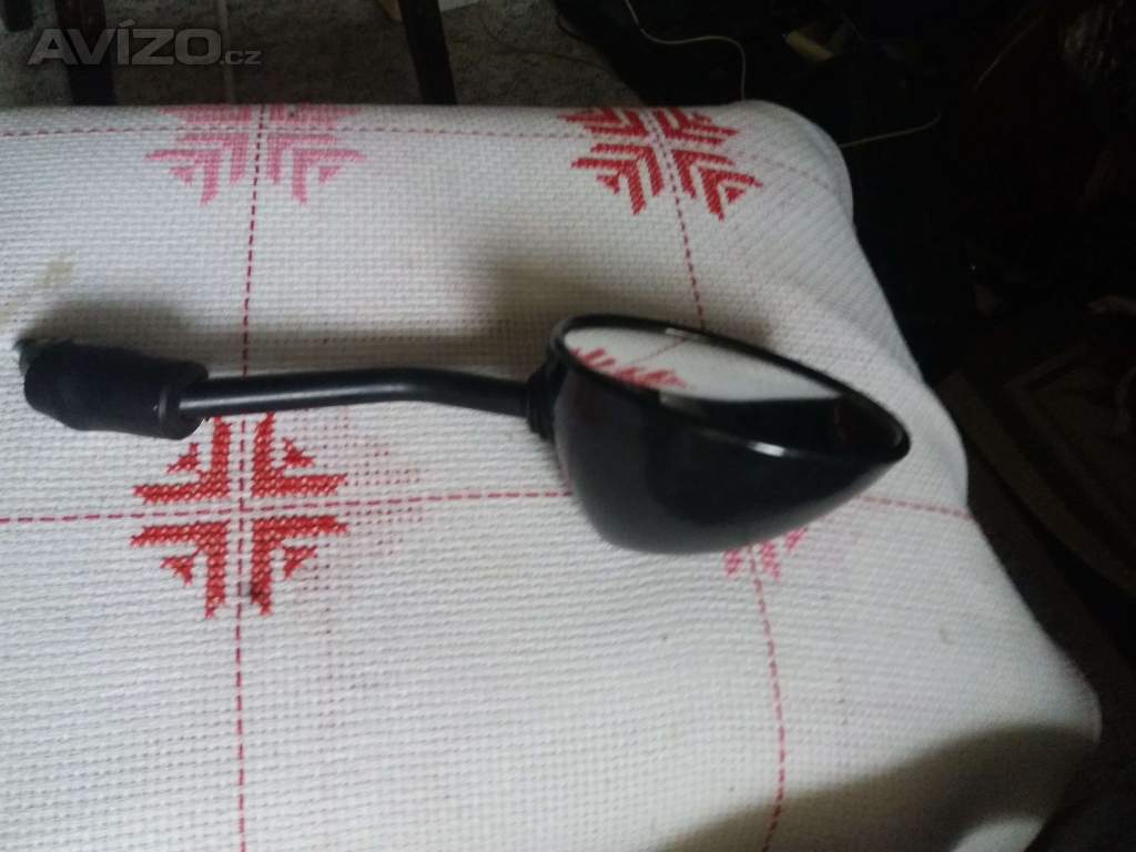 zpětné zrcátko
