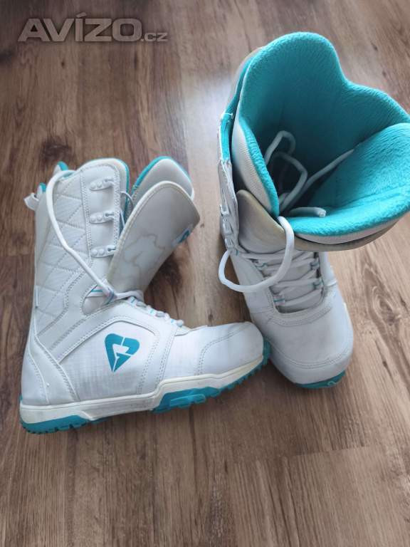 Foto inzerátu Prodám set snowboard 