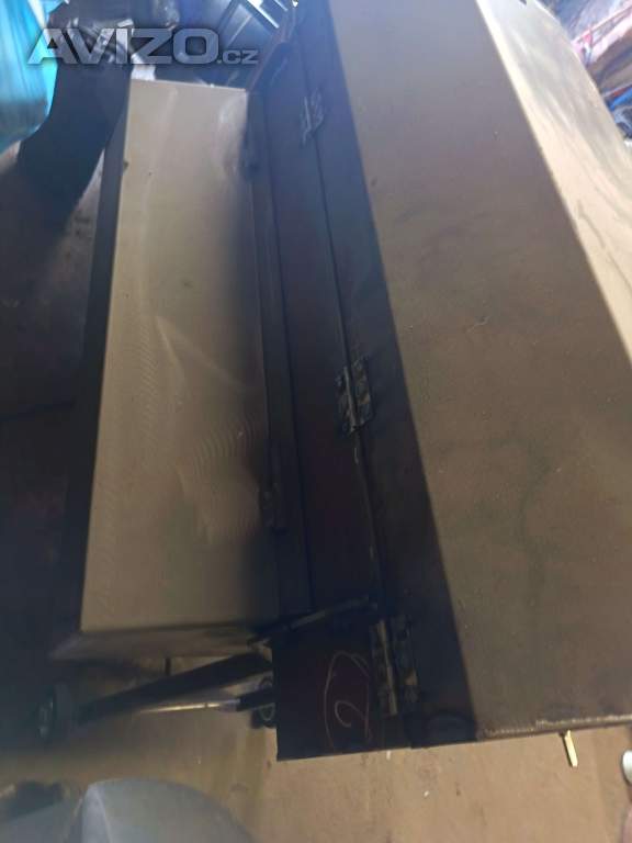 Foto inzerátu Gril na kuřata nové 