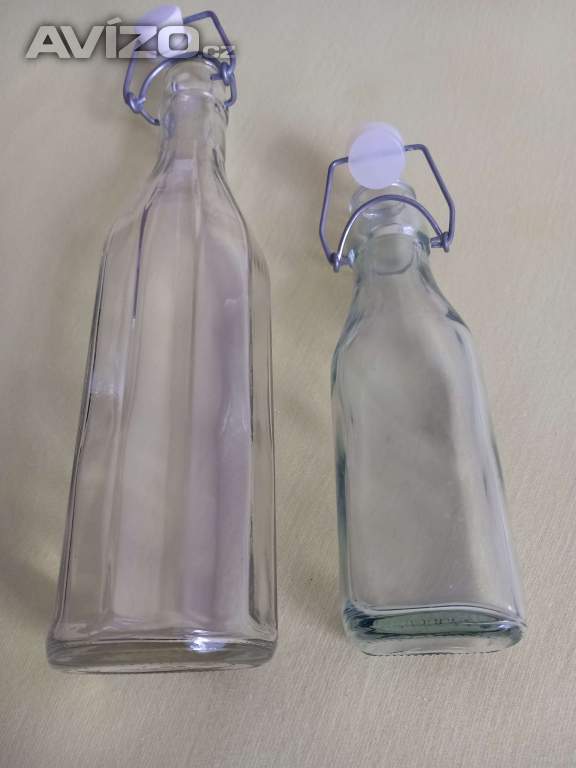 Foto inzerátu Čiré patentní skleněné lahve 2 kusy + 4 lahve s korkovým uzávěrem, silné dno.
