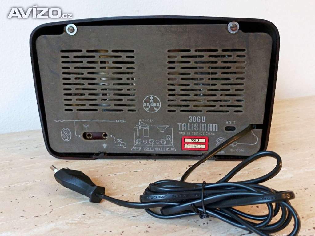 Foto inzerátu Starožitné rádio Tesla Talisman 306U, plně funkční, krásný stav po renovaci