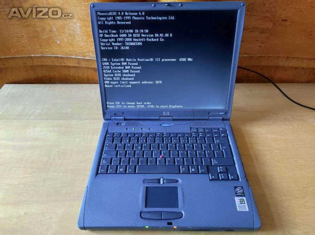 HP OmniBook 6000 téměř nepoužitý