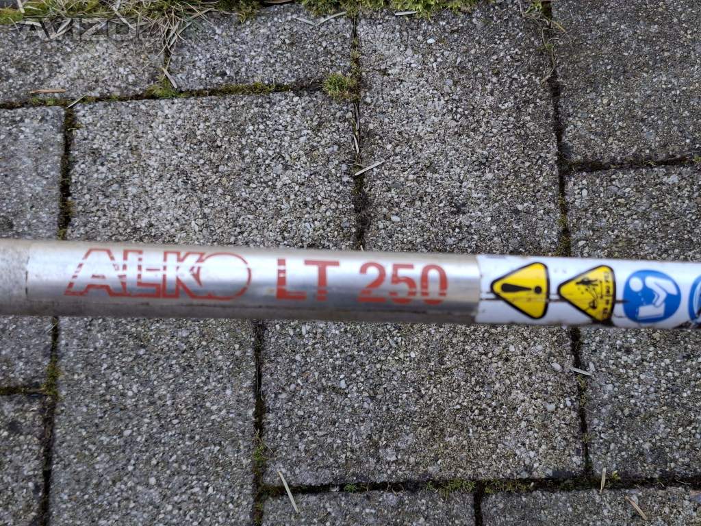 Foto inzerátu Prodám funkční motor do motorové kosy ALKO LT 250. 