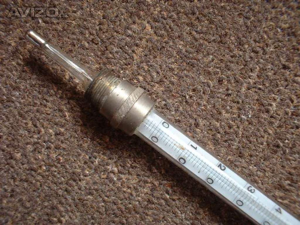 Starý průmyslový teploměr s montáží ke stroji -5 - 110°