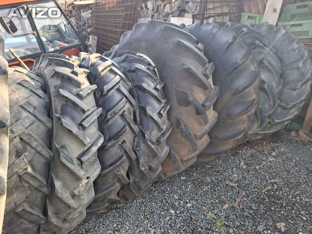 Zadní kola zetor uřI