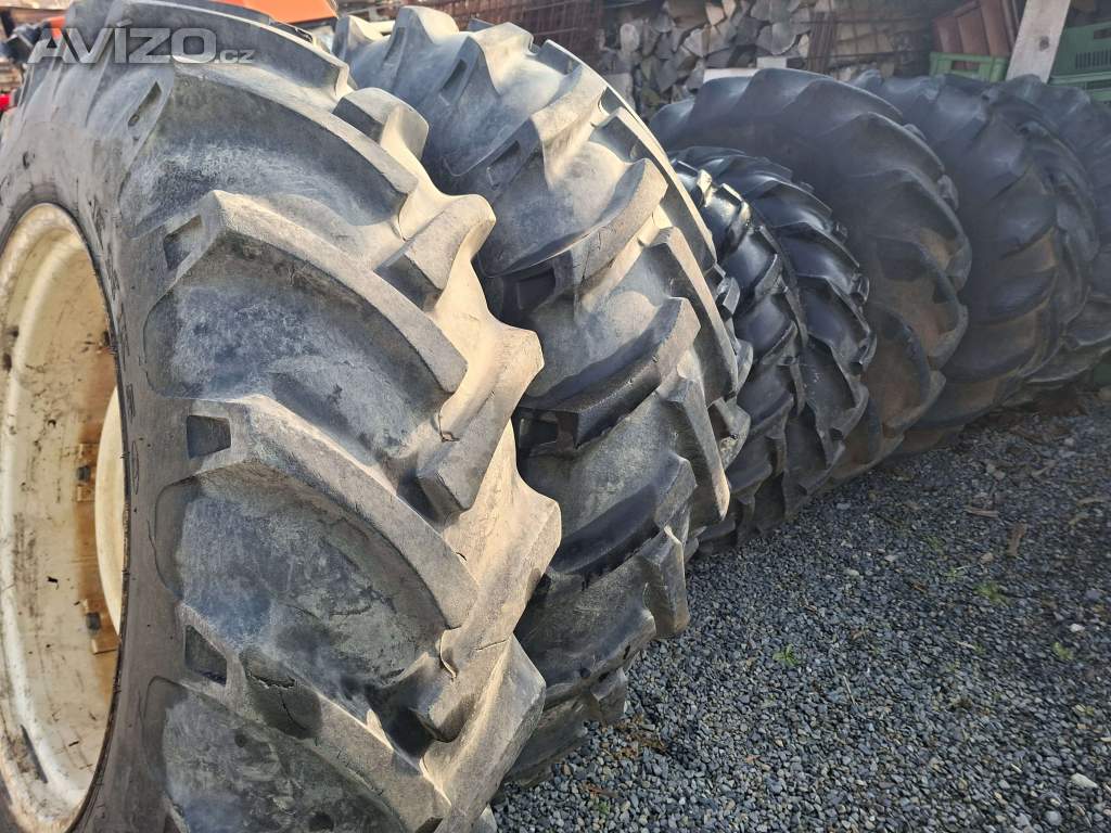 Foto inzerátu Zadní kola zetor uřI