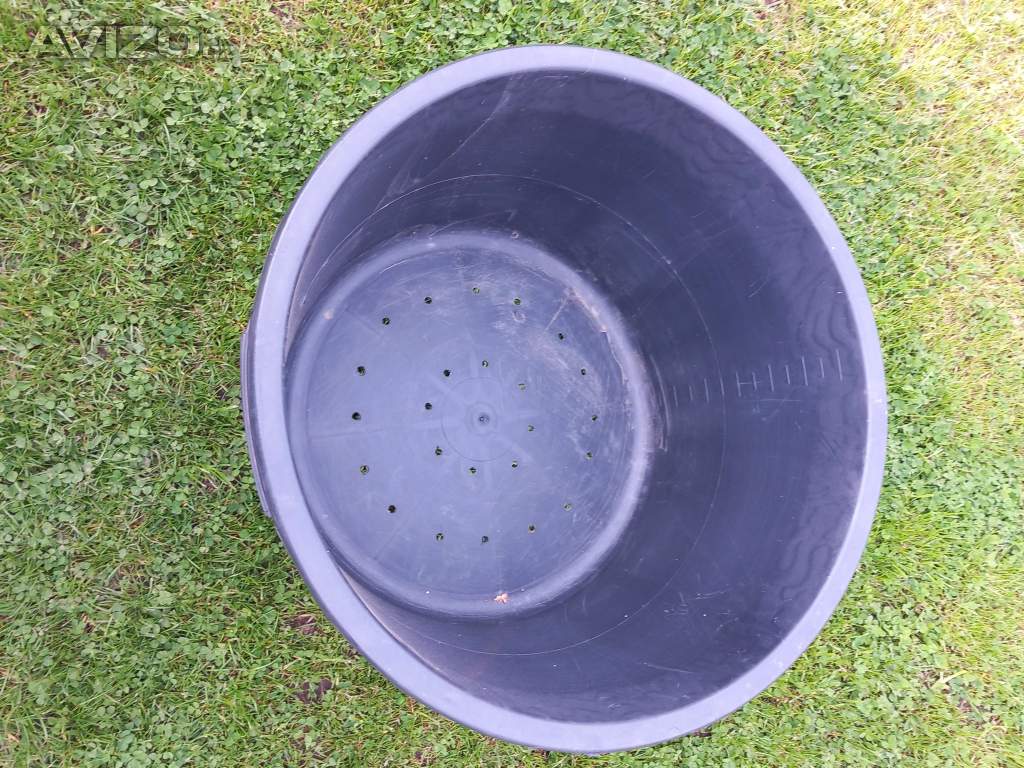 Foto inzerátu 3 x plastový květník, černý, 60 l. 