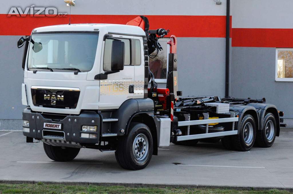 Foto inzerátu 6X4 MAN TGS 33.400 HÁKOVÝ NOSIČ KONTEJNERŮ + HYDRAULICKÁ RUKA