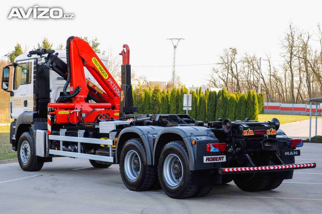 Foto inzerátu 6X4 MAN TGS 33.400 HÁKOVÝ NOSIČ KONTEJNERŮ + HYDRAULICKÁ RUKA