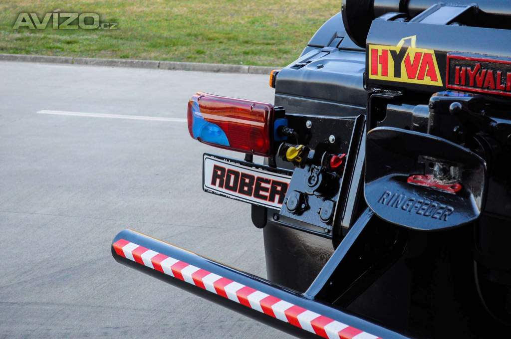 Foto inzerátu 6X4 MAN TGS 33.400 HÁKOVÝ NOSIČ KONTEJNERŮ + HYDRAULICKÁ RUKA