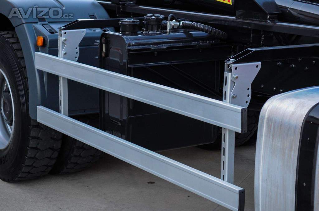 Foto inzerátu 6X4 MAN TGS 33.400 HÁKOVÝ NOSIČ KONTEJNERŮ + HYDRAULICKÁ RUKA