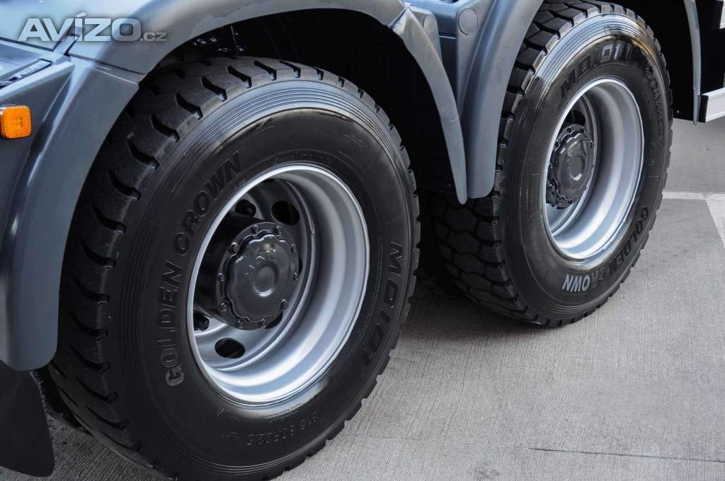 Foto inzerátu 6X4 MAN TGS 33.400 HÁKOVÝ NOSIČ KONTEJNERŮ + HYDRAULICKÁ RUKA