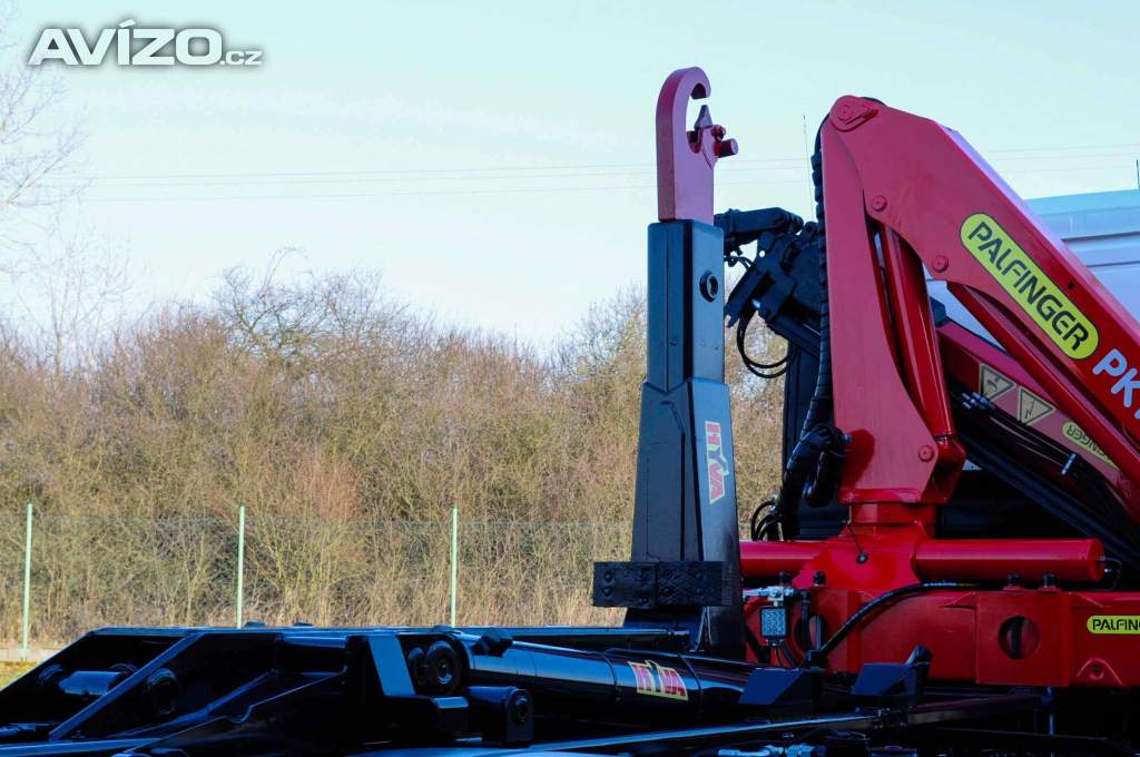 Foto inzerátu 6X4 MAN TGS 33.400 HÁKOVÝ NOSIČ KONTEJNERŮ + HYDRAULICKÁ RUKA