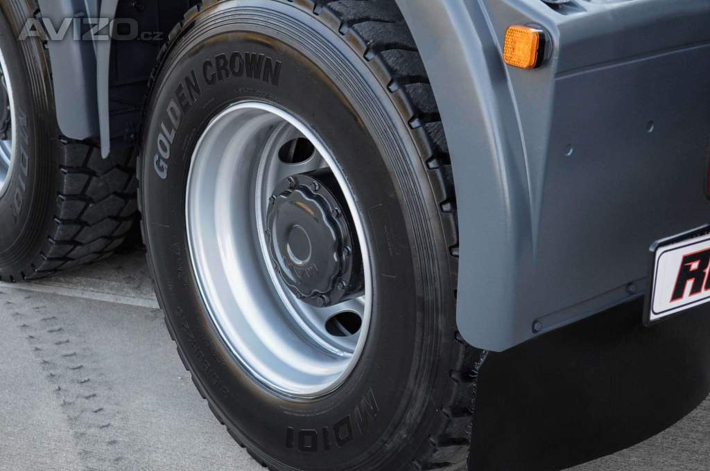Foto inzerátu 6X4 MAN TGS 33.400 HÁKOVÝ NOSIČ KONTEJNERŮ + HYDRAULICKÁ RUKA