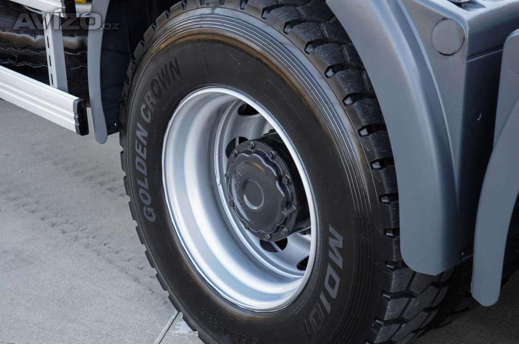 Foto inzerátu 6X4 MAN TGS 33.400 HÁKOVÝ NOSIČ KONTEJNERŮ + HYDRAULICKÁ RUKA