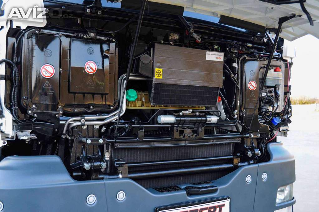 Foto inzerátu 6X4 MAN TGS 33.400 HÁKOVÝ NOSIČ KONTEJNERŮ + HYDRAULICKÁ RUKA