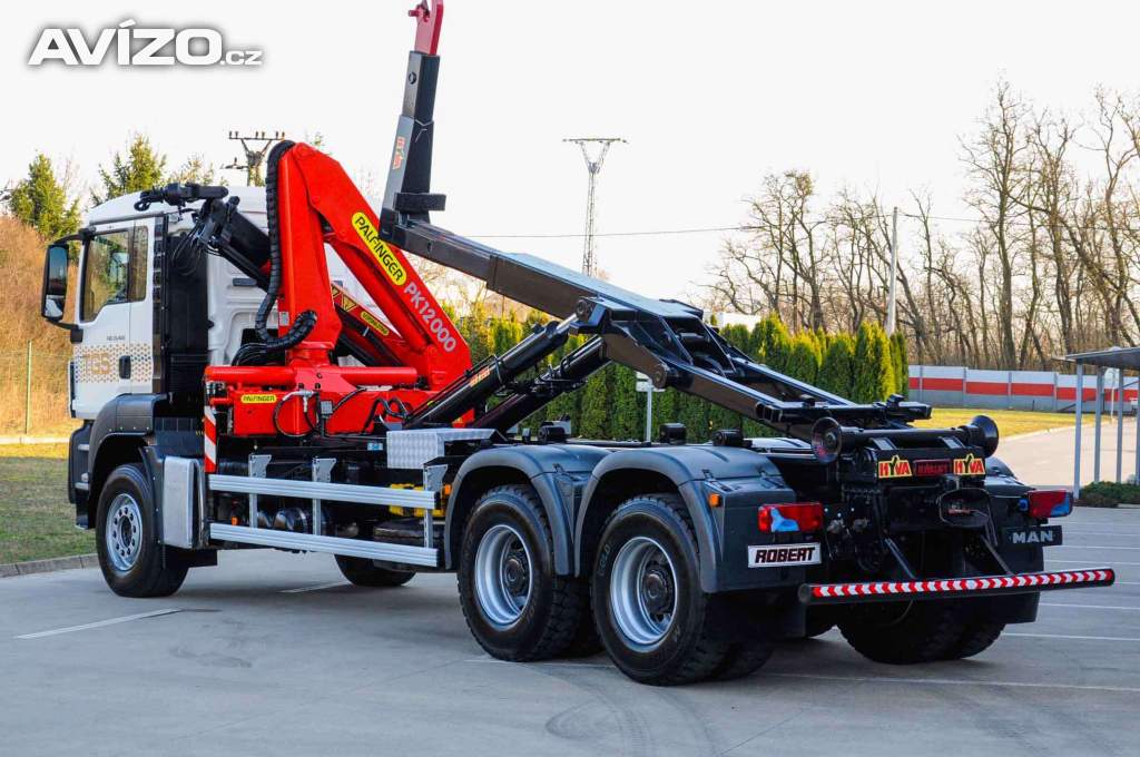 Foto inzerátu 6X4 MAN TGS 33.400 HÁKOVÝ NOSIČ KONTEJNERŮ + HYDRAULICKÁ RUKA