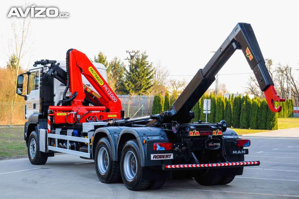Foto inzerátu 6X4 MAN TGS 33.400 HÁKOVÝ NOSIČ KONTEJNERŮ + HYDRAULICKÁ RUKA