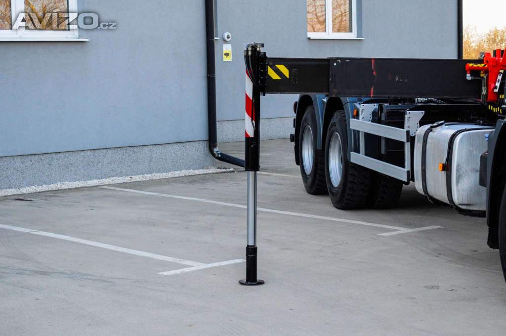 Foto inzerátu 6X4 MAN TGS 33.400 HÁKOVÝ NOSIČ KONTEJNERŮ + HYDRAULICKÁ RUKA