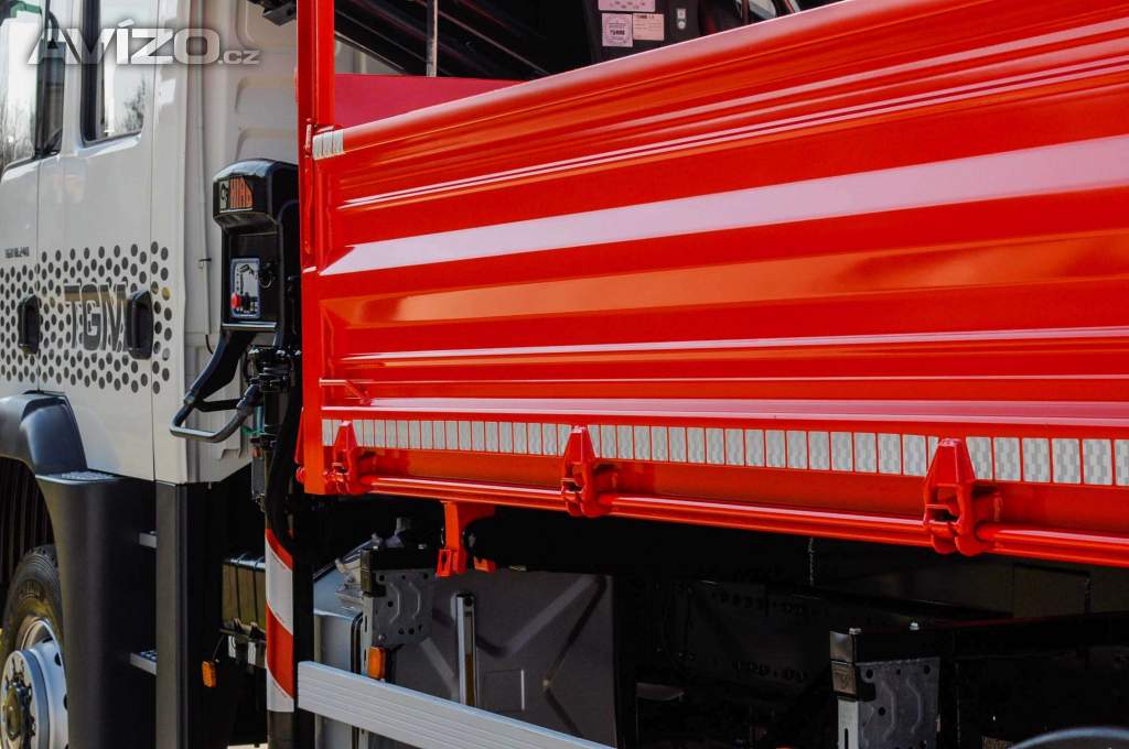 Foto inzerátu MAN TGM 18.240 4X4 TŘÍSTRANNÝ SKLÁPĚČ + HYDRAULICKÁ RUKA
