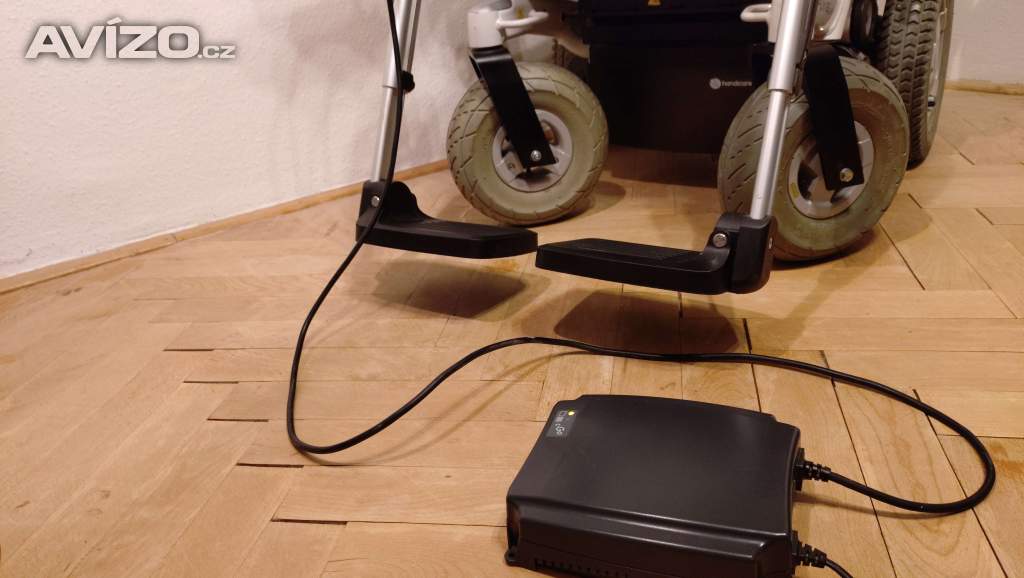 Foto inzerátu PRODÁM elektrický invalidní vozík zn. Handicare Puma 40 SEDEO