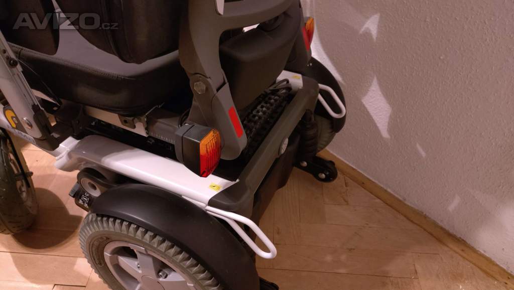 Foto inzerátu PRODÁM elektrický invalidní vozík zn. Handicare Puma 40 SEDEO