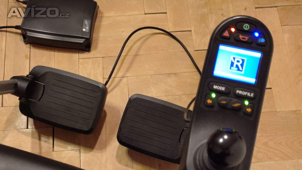 Foto inzerátu PRODÁM elektrický invalidní vozík zn. Handicare Puma 40 SEDEO