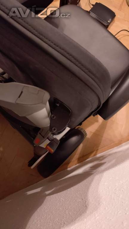 Foto inzerátu PRODÁM elektrický invalidní vozík zn. Handicare Puma 40 SEDEO