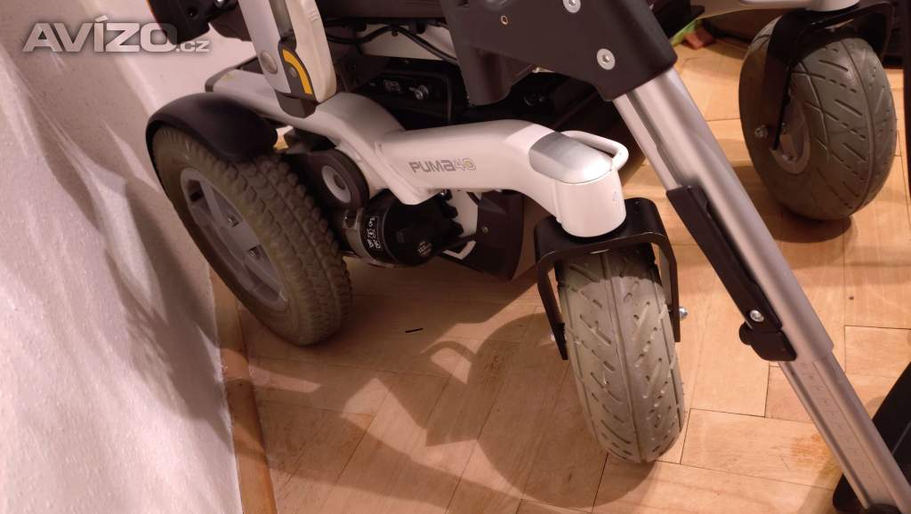Foto inzerátu PRODÁM elektrický invalidní vozík zn. Handicare Puma 40 SEDEO