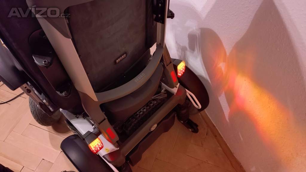 Foto inzerátu PRODÁM elektrický invalidní vozík zn. Handicare Puma 40 SEDEO