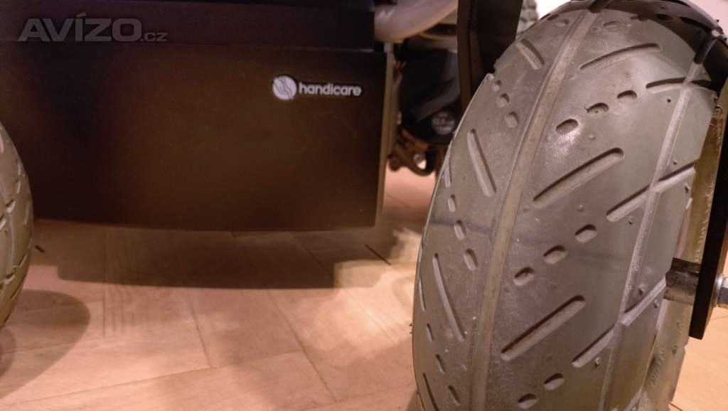 Foto inzerátu PRODÁM elektrický invalidní vozík zn. Handicare Puma 40 SEDEO