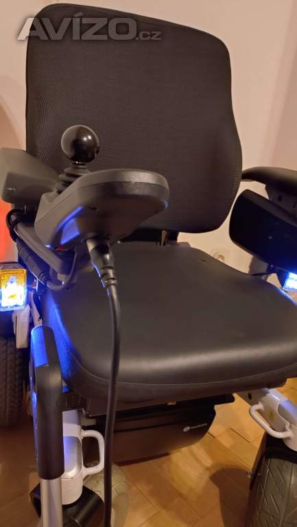Foto inzerátu PRODÁM elektrický invalidní vozík zn. Handicare Puma 40 SEDEO
